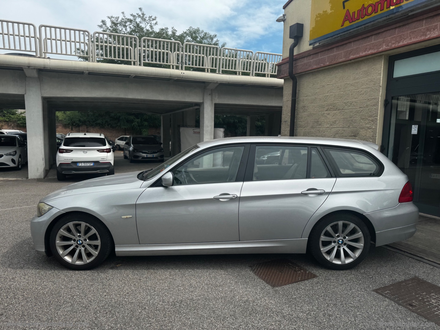 320d Touring Msport - immagine 2
