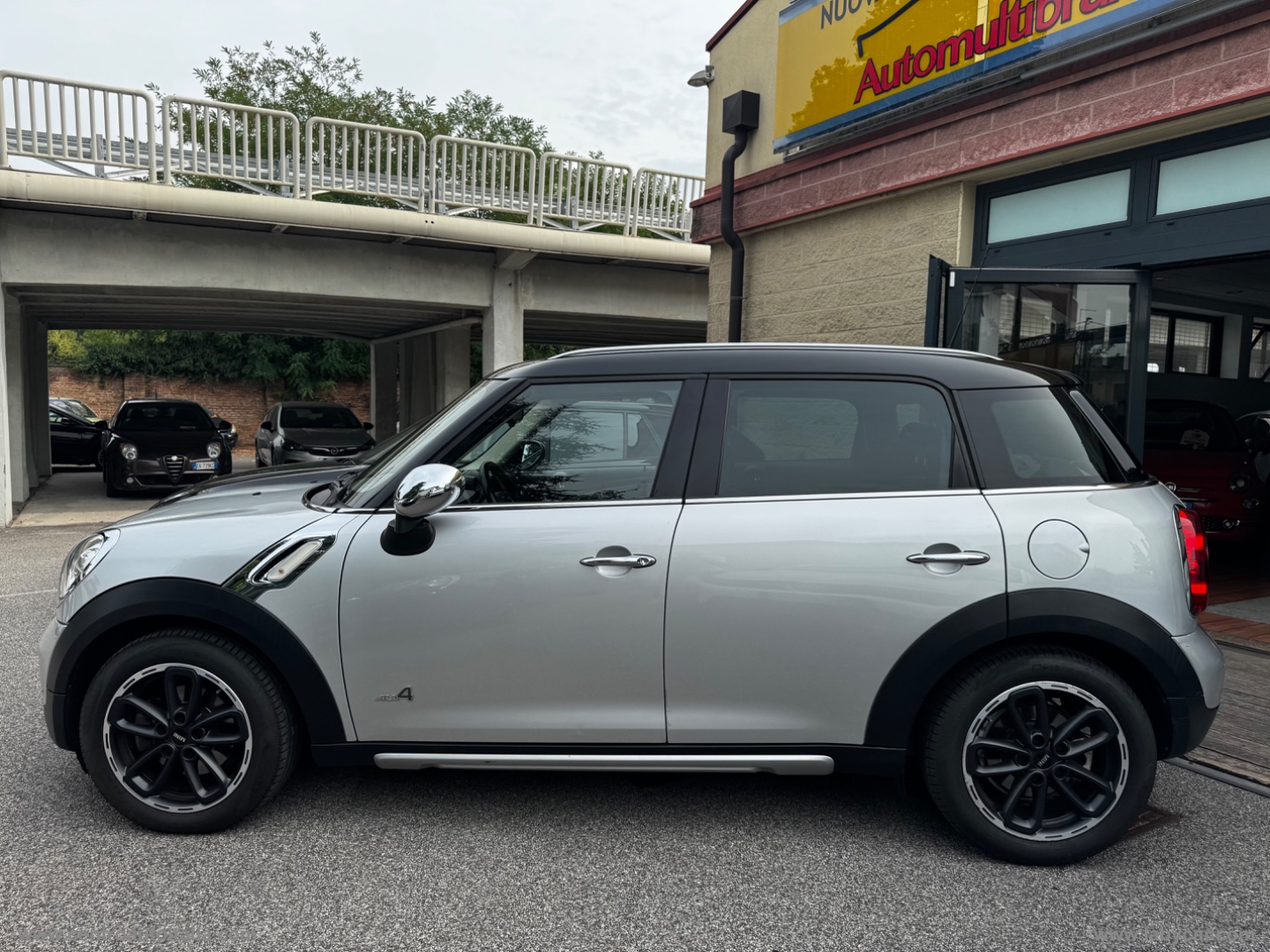 Mini Cooper D Park Lane Countryman Aut. - immagine 2