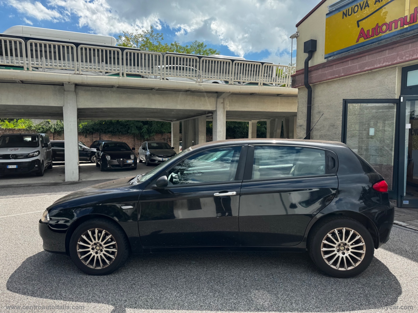 147 1.6 16V TS 105CV 5p. Black Line - immagine 2