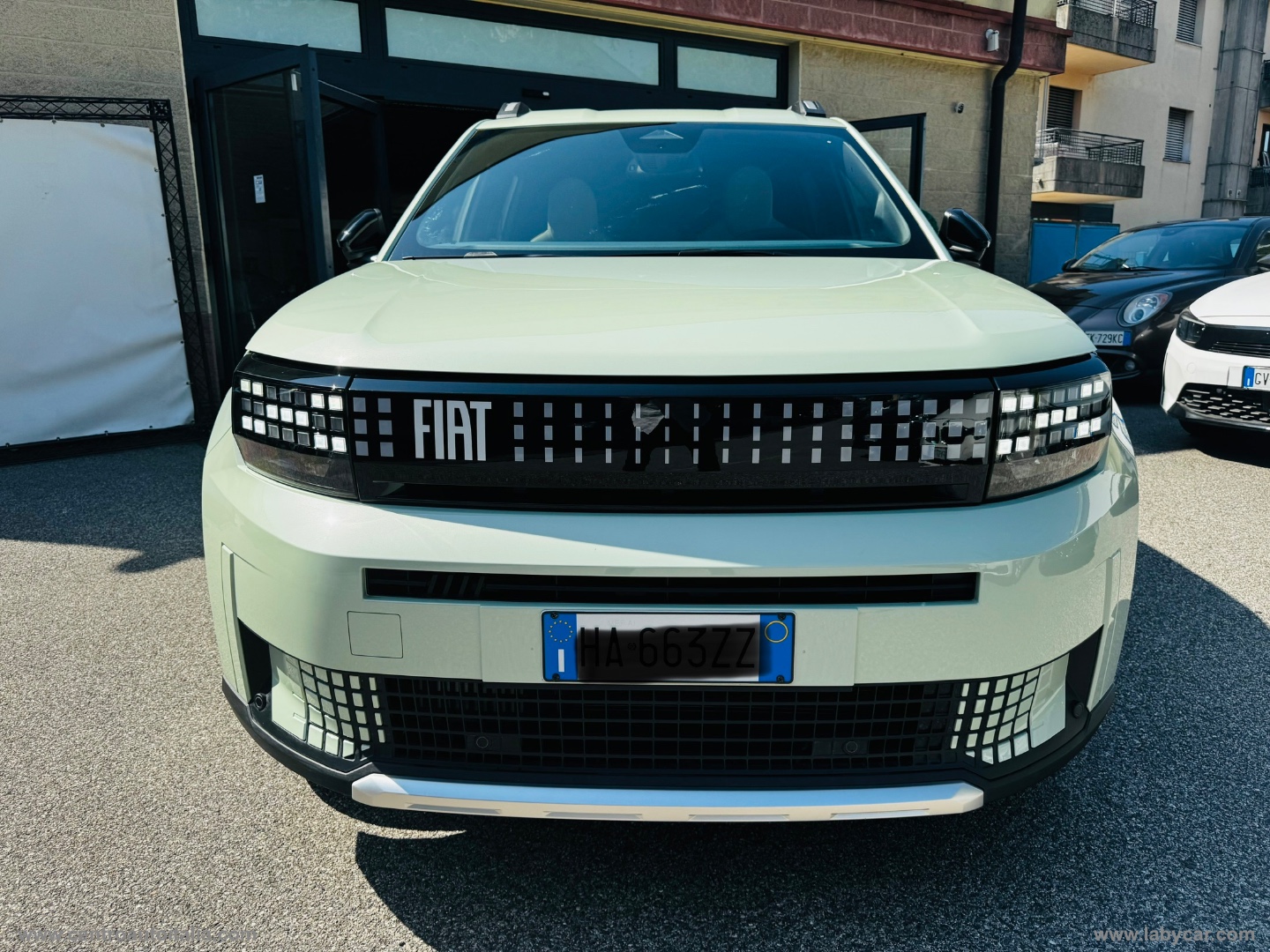 Grande Panda 1.2 Hybrid 110 S&S La Prima - immagine 2