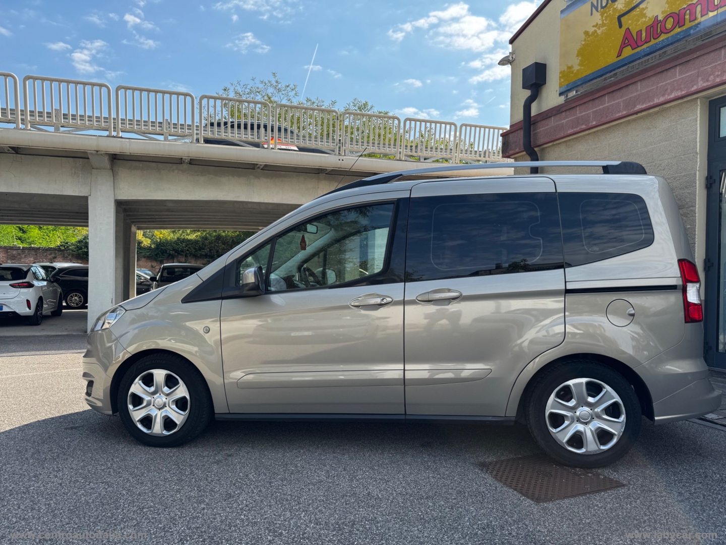 Tourneo Courier 1.0 EcoBoost 100 CV Tit. - immagine 2