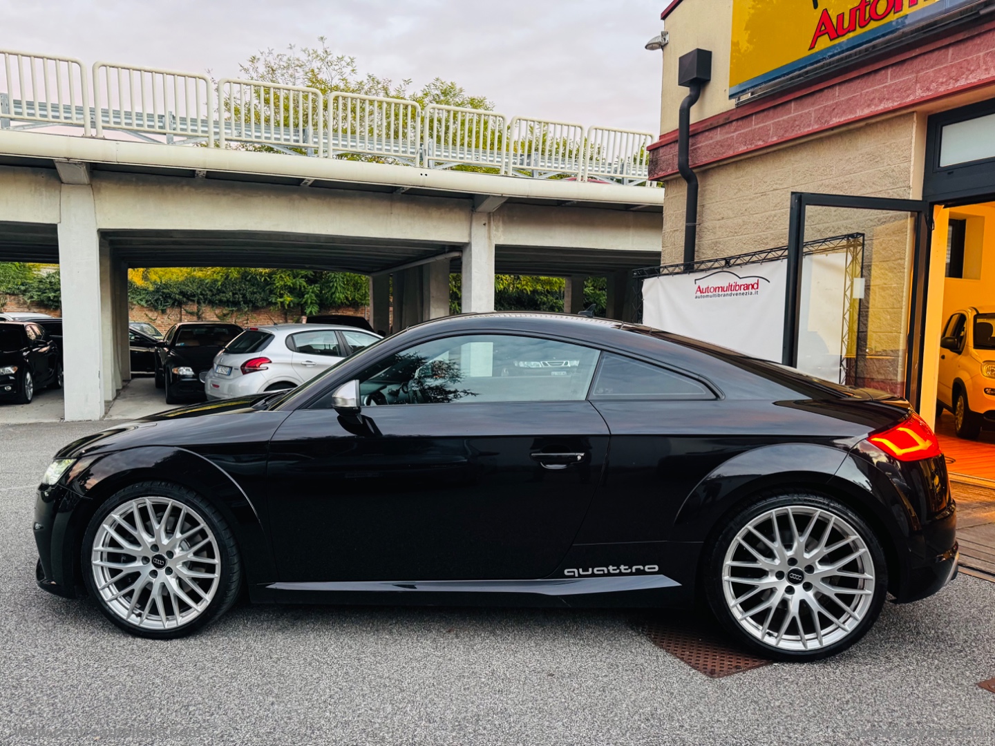 TTS Coupé 2.0 TFSI 310CV quattro S tr. - immagine 2