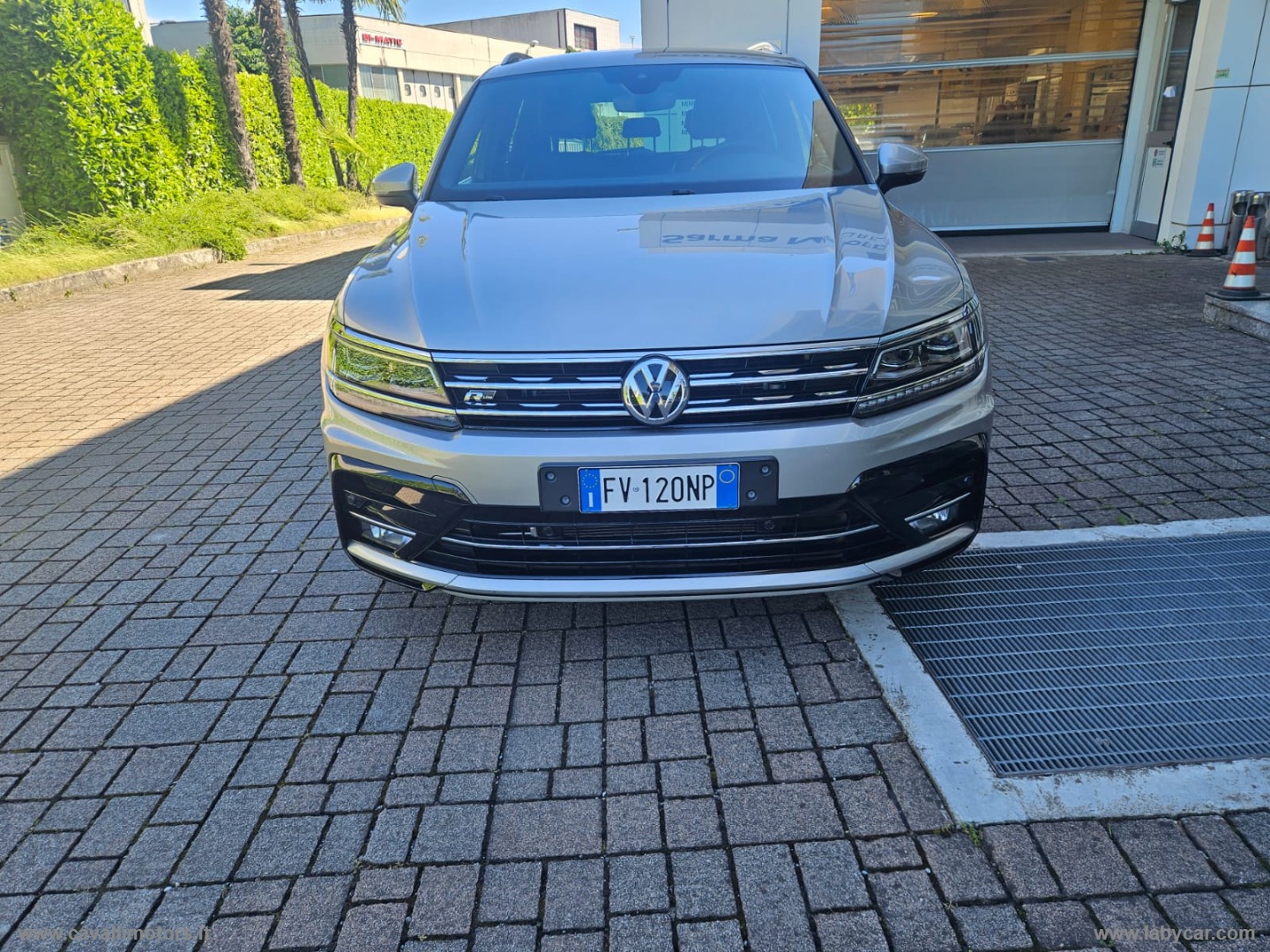 Tiguan 2.0 TDI 150CV SCR DSG 4MOT.R-Line - immagine 2