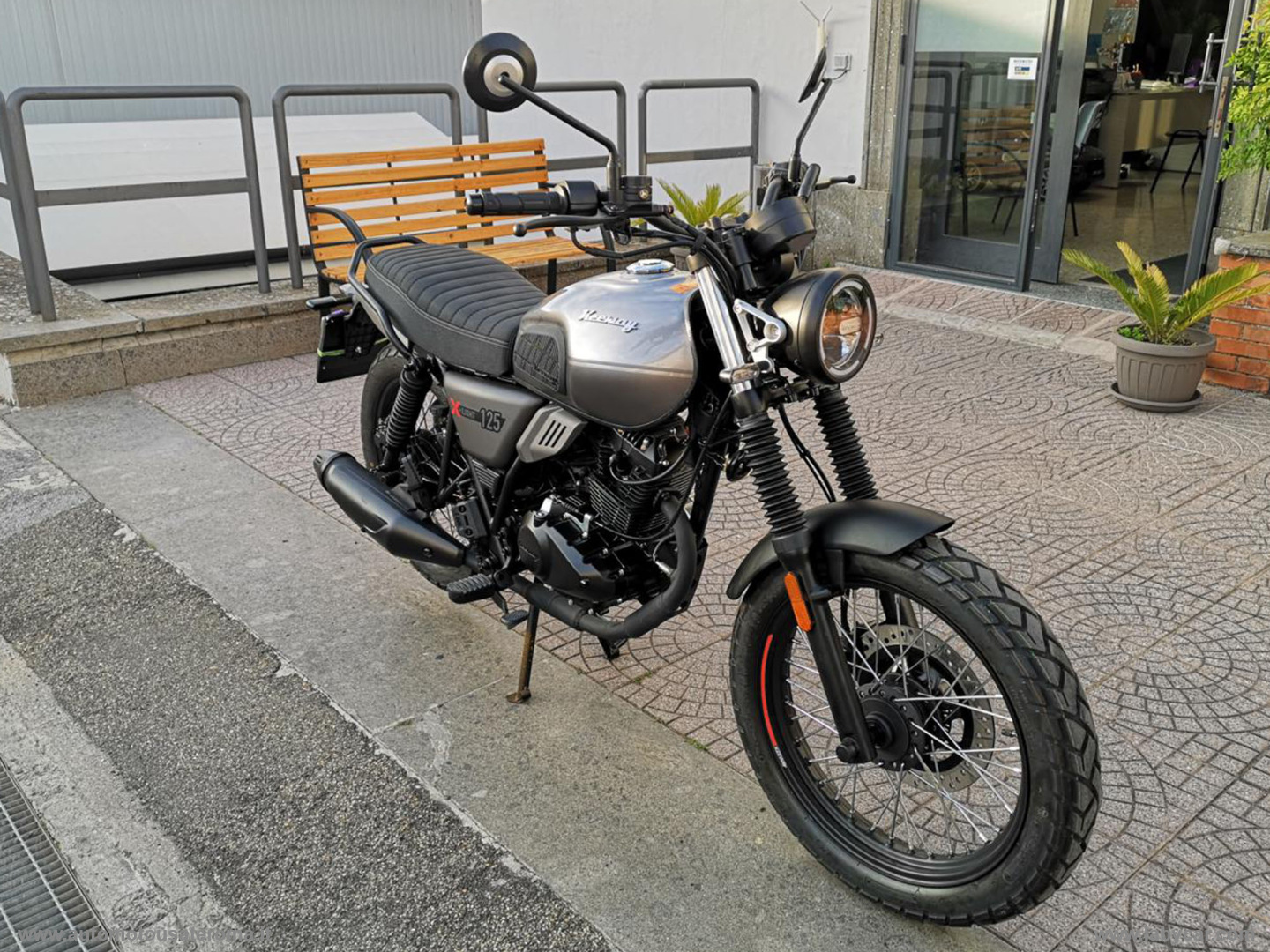 X- LIGHT 125 RATE AUTO MOTO SCOOTER - immagine 2