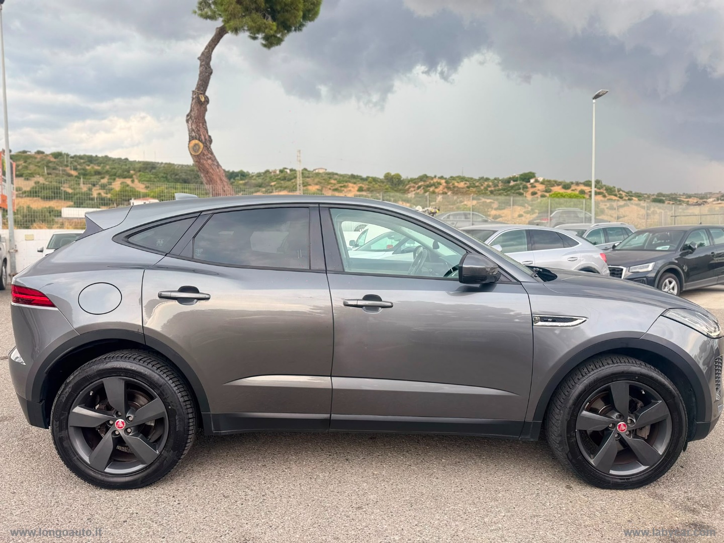 E-Pace 2.0D 180CV AWD aut. R-Dynamic S AUTO DI UN PRIVATO - immagine 2