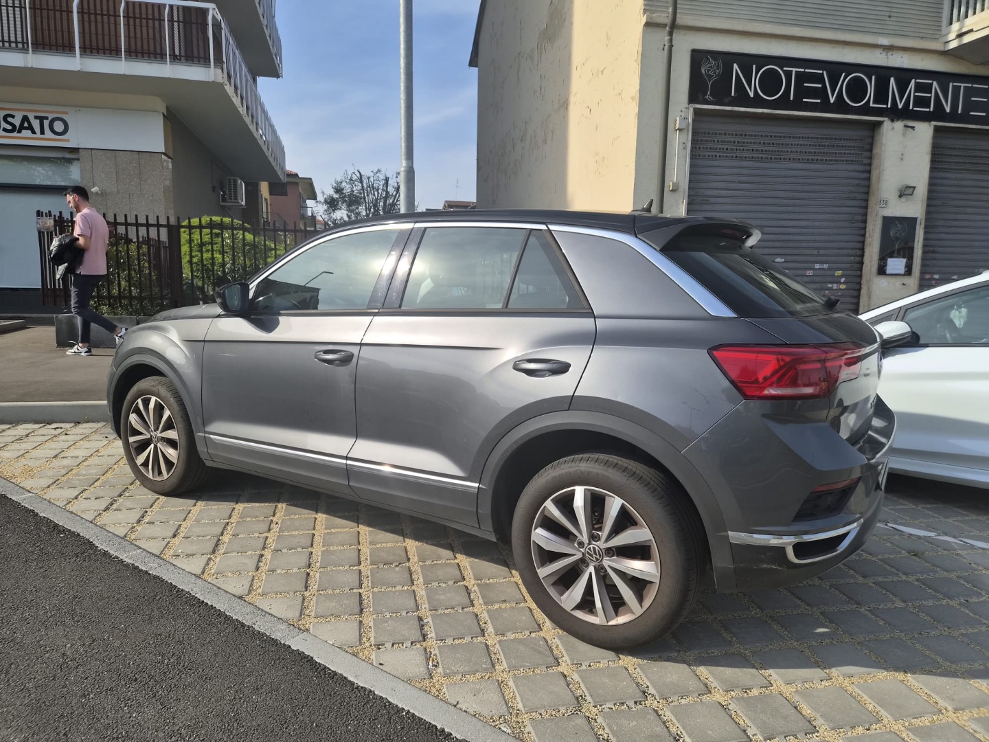 T-Roc 2.0 TDI SCR Style - immagine 2