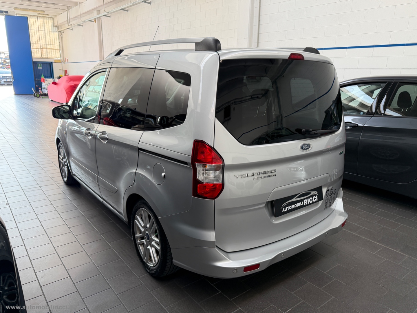 Tourneo Courier 1.0 EcoBoost 100 CV TITANIUM - immagine 2