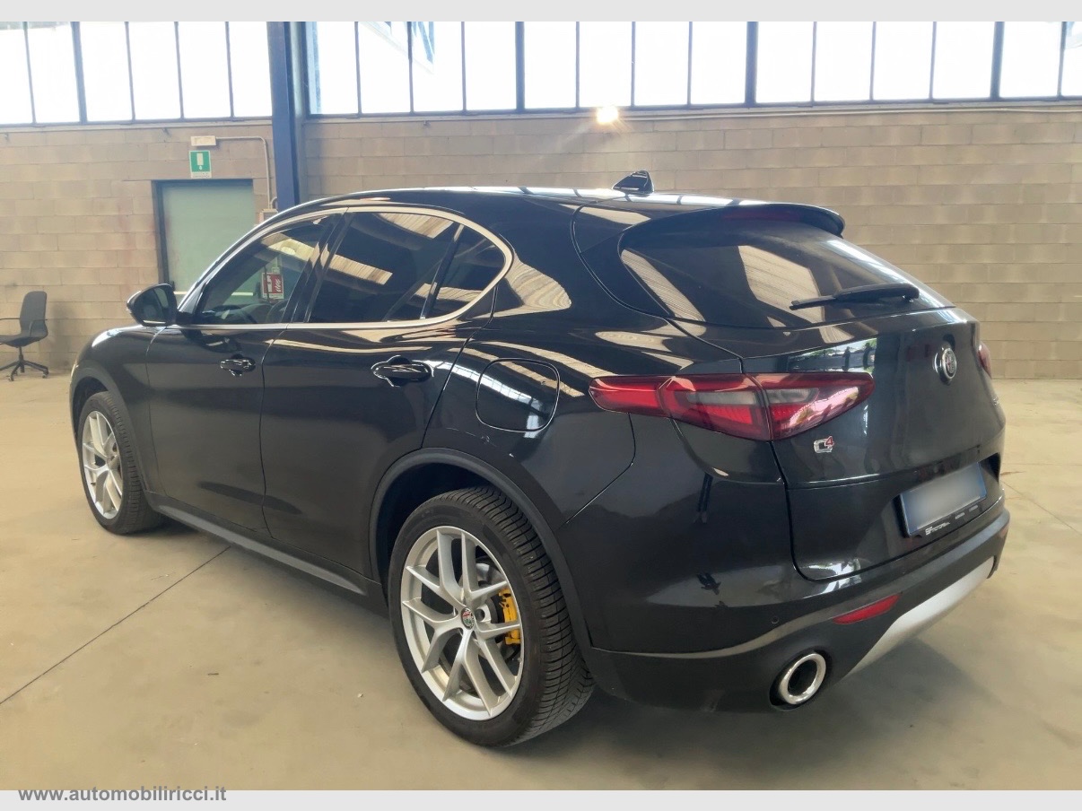 Stelvio 2.2 T.diesel 210CV AT8 Q4 Lusso - immagine 2