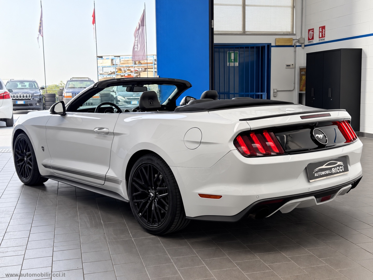 Mustang Convertible 2.3 EcoBoost CABRIO - immagine 2