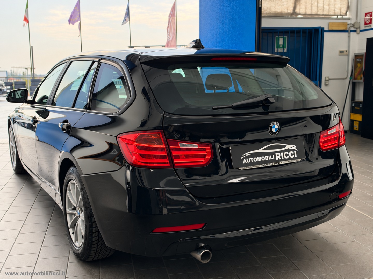 316d Touring Business aut. - immagine 2