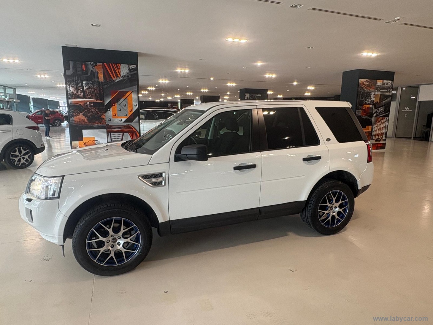 Freelander 2.2 TD4 S.W. S - immagine 2