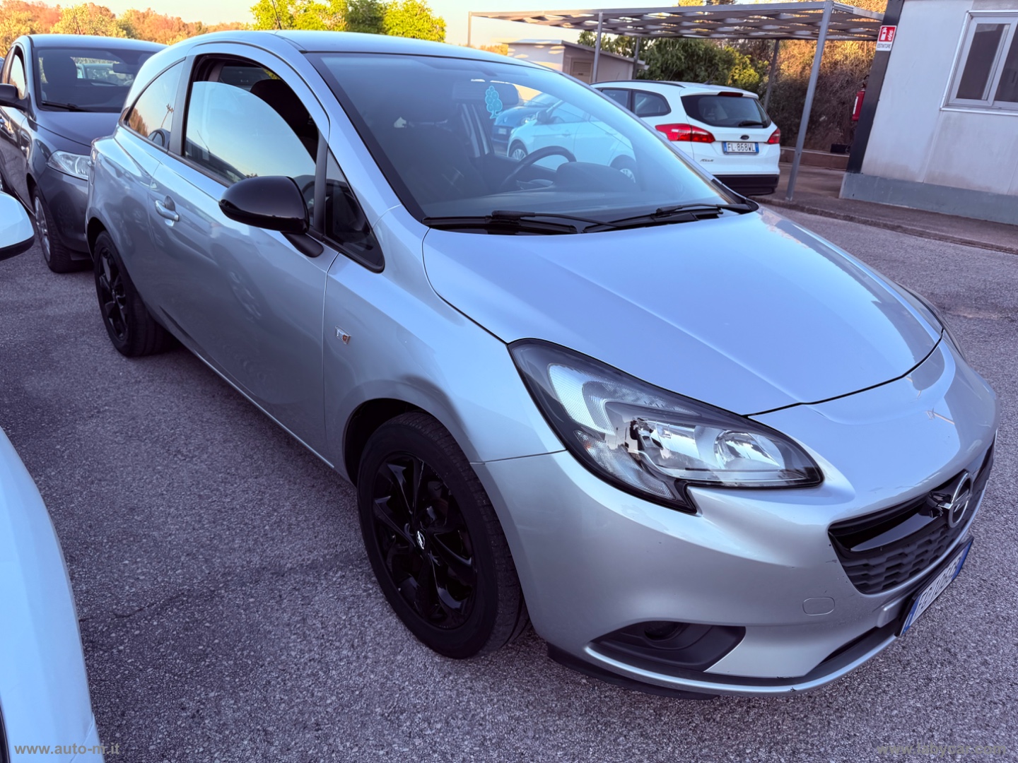 Corsa 1.4 90 CV GPL Tech Coupé b-Color - immagine 2