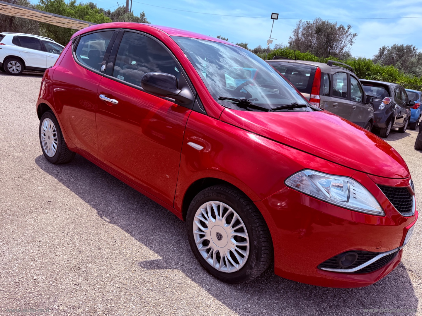 Ypsilon 1.2 69 CV 5p. GPL Ecochic Gold - immagine 2