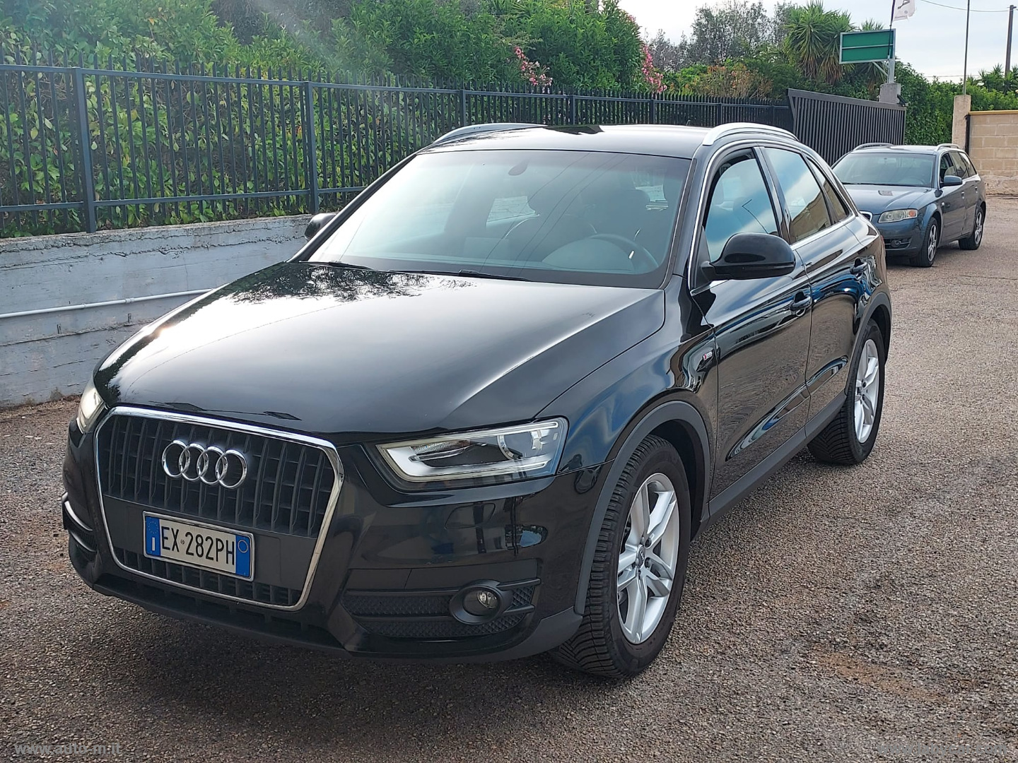 Q3 2.0 TDI S Line Edition - immagine 2