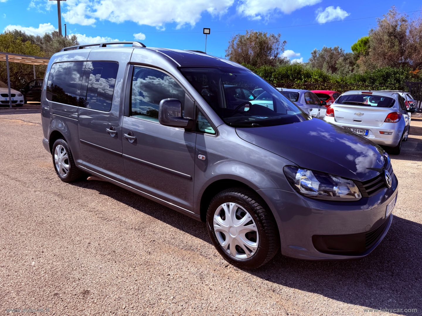 Caddy 1.6 TDI 102 CV Trendline Maxi CON PEDANA PER DISABILI - immagine 2