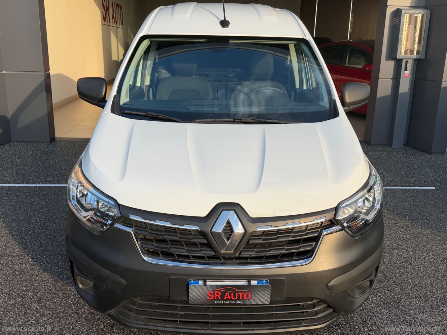 Express 1.4 Blue dCi 75 Van - immagine 2