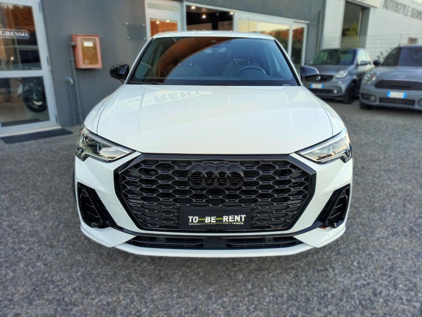 Q3 SPB 35 TDI S tronic Identity Black - immagine 2