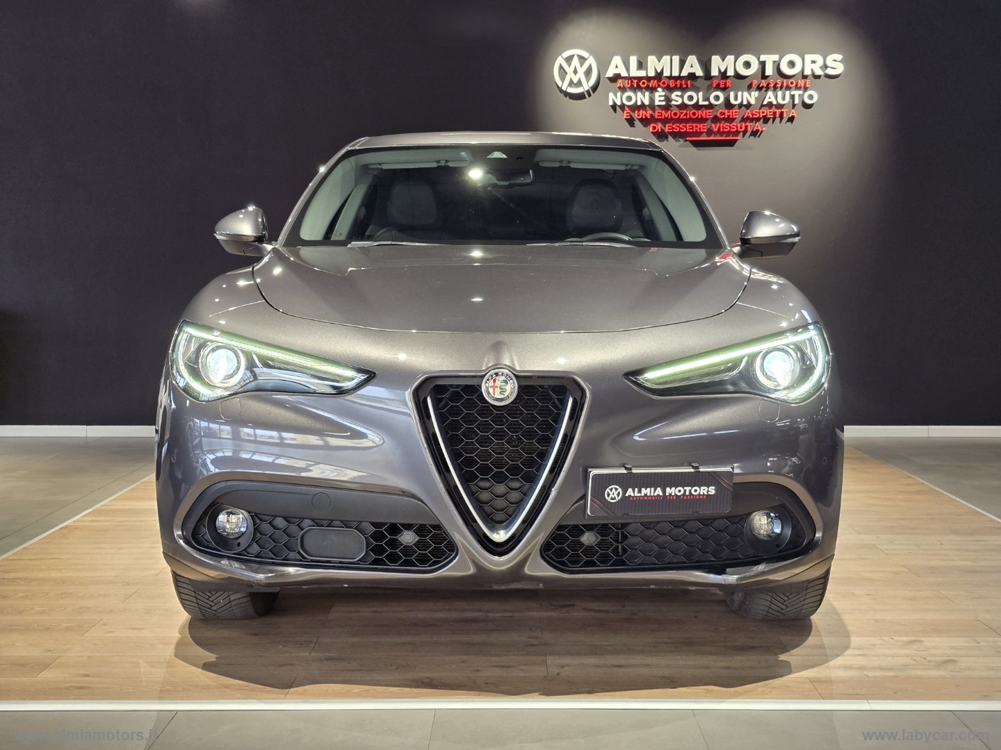 Stelvio 2.2 T.diesel 180CV AT8 RWD Exec. - immagine 2