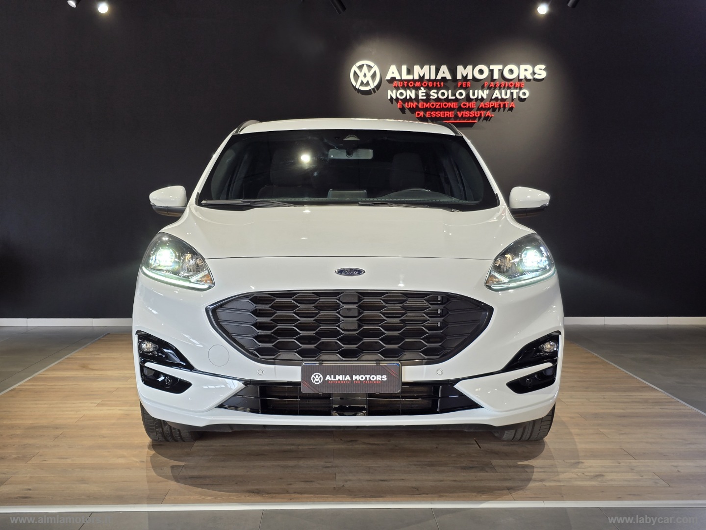 Kuga 2.0 EcoBlue 120 CV aut. 2WD ST-Line - immagine 2