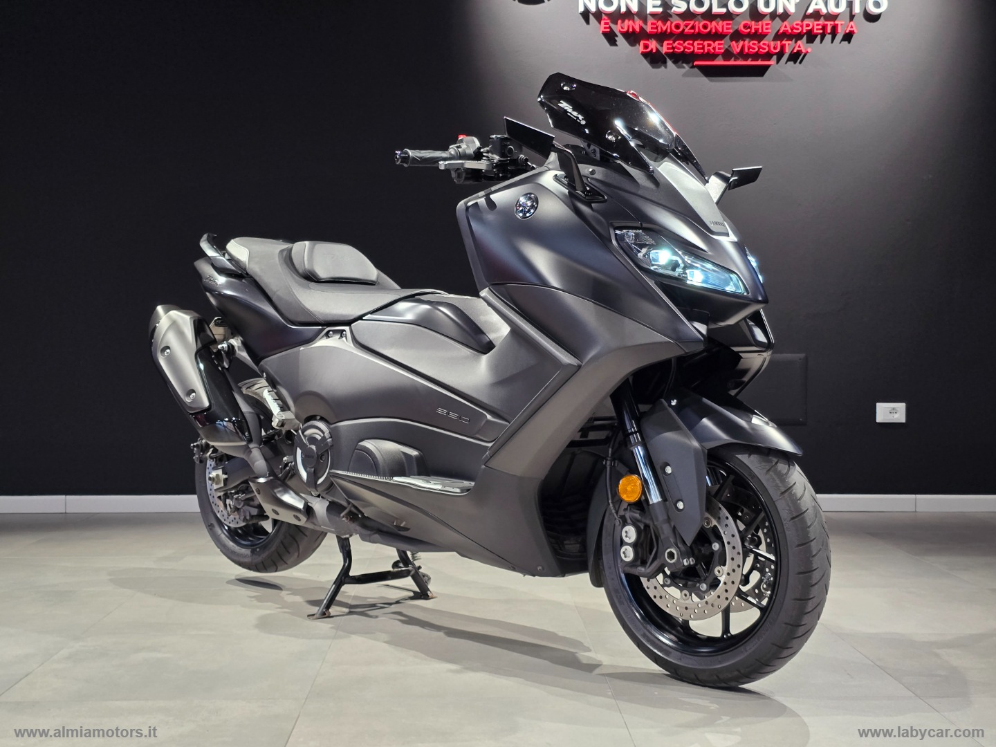 T Max 560 - immagine 2