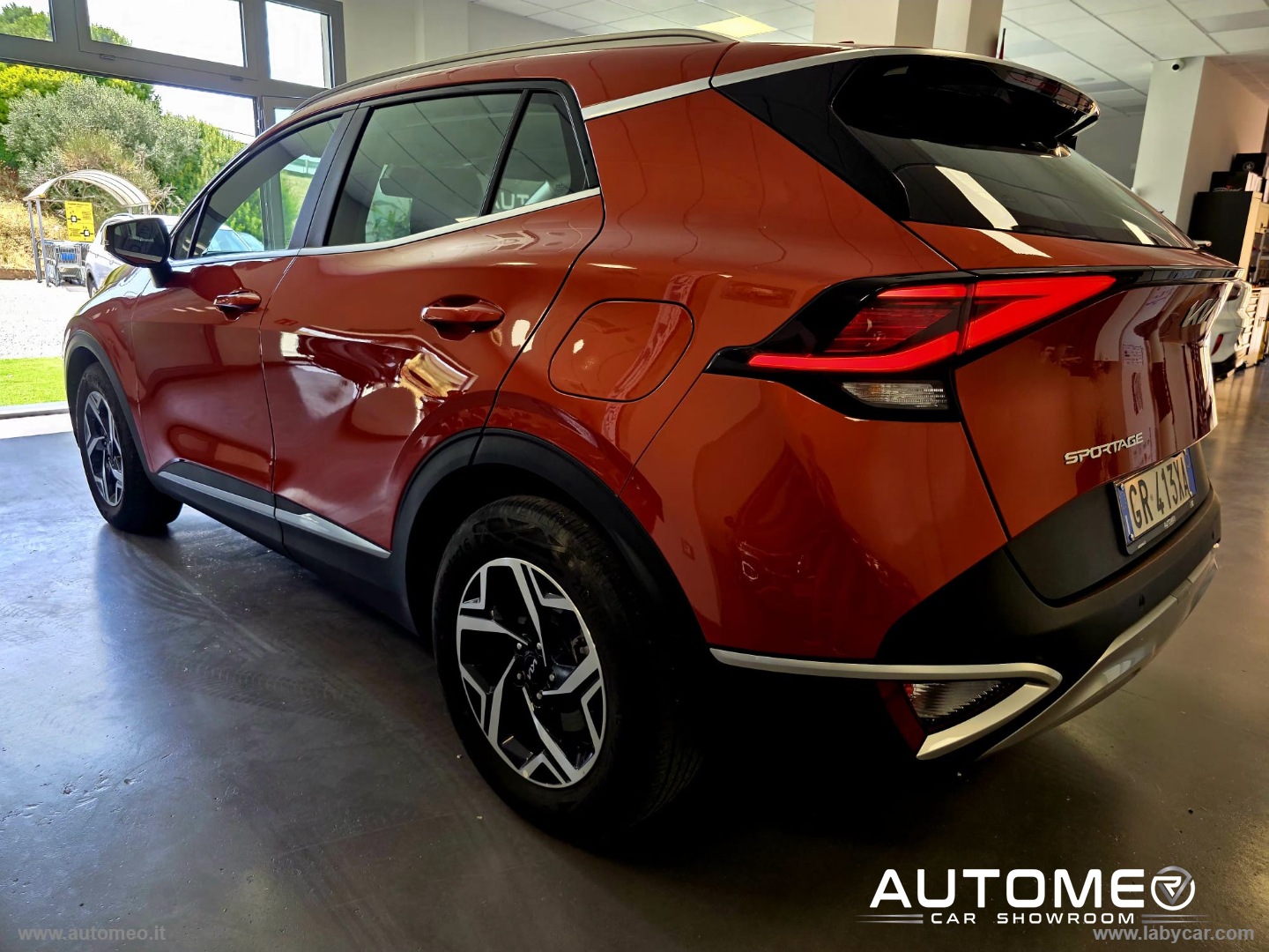 Sportage 1.6 CRDi MHEV DCT Business - immagine 2