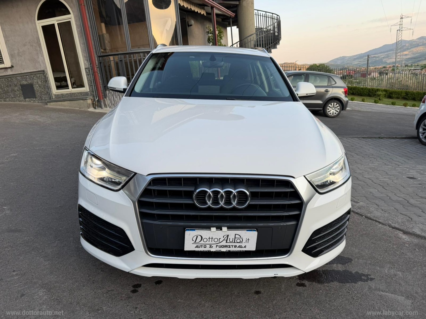 Q3 2.0 TDI 120CV S TRONIC - immagine 2