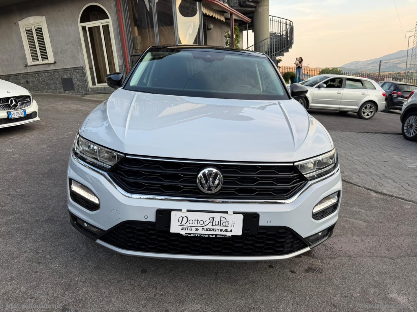 T-Roc 1.6 TDI SCR Advanced BlueMot.Tech. - immagine 2