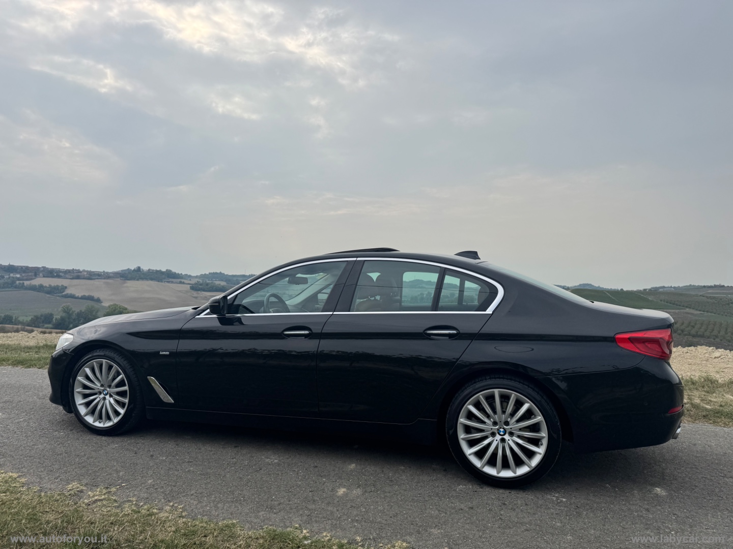 520d Efficient Dynamics Luxury - immagine 2