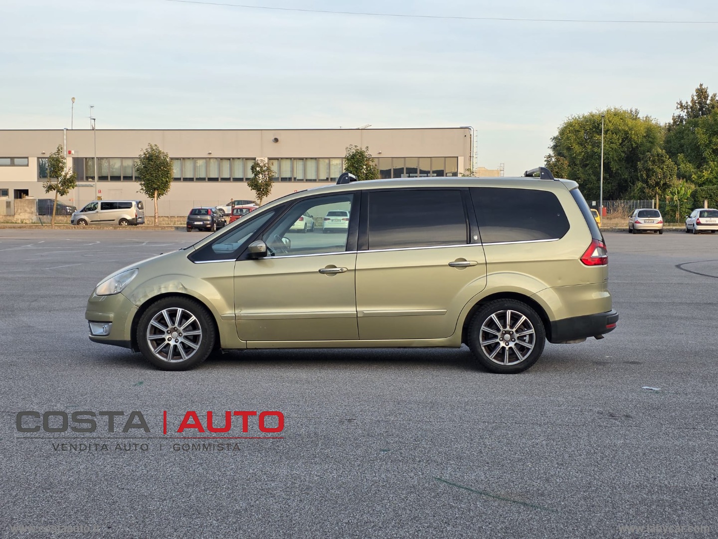 Galaxy 2.0 TDCi 140 CV Ghia *7 Posti* - immagine 2