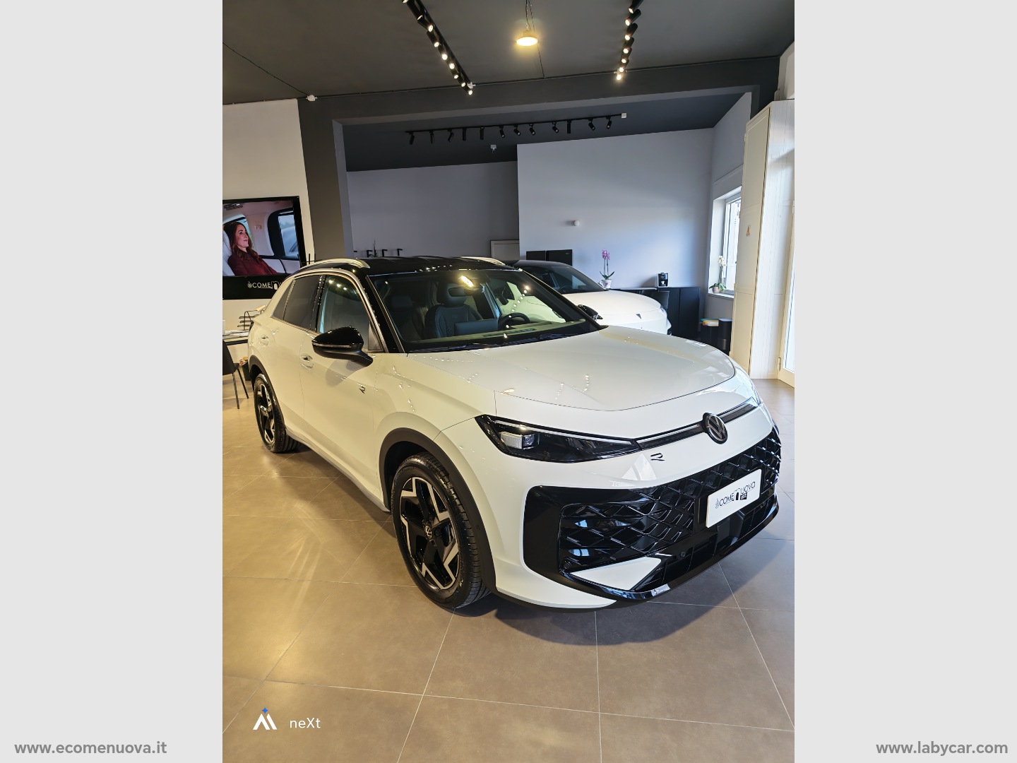 T-Roc 1.5 eTSI ACT 150 CV DSG R-Line - immagine 2