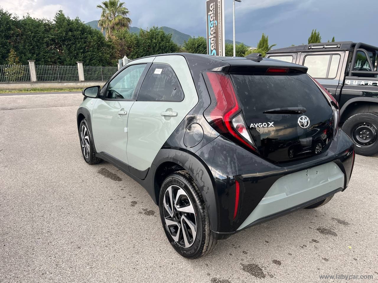 Aygo X 1.0 VVT-i 72 CV 5p. Lounge S-CVT - immagine 2