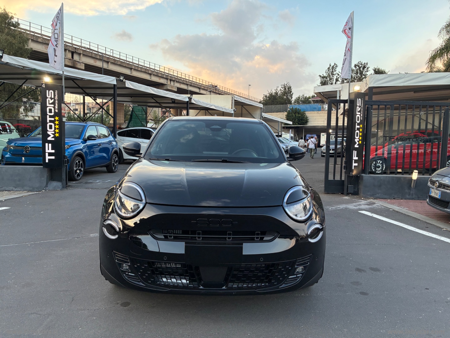600 Hybrid 145 CV DCT MHEV Sport - immagine 2