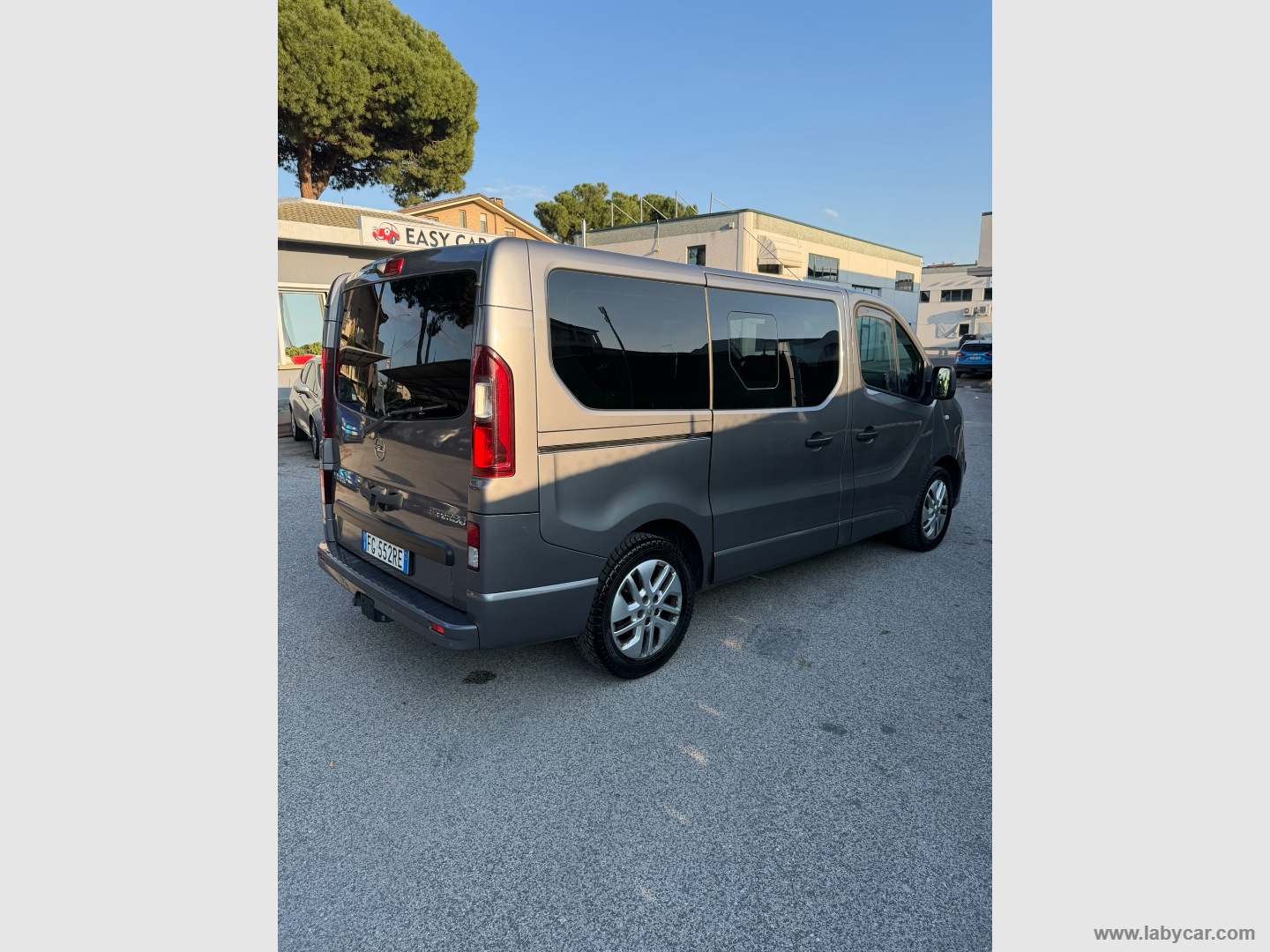 Vivaro 29 1.6 BiT. PC-TN Combi N1 - immagine 2