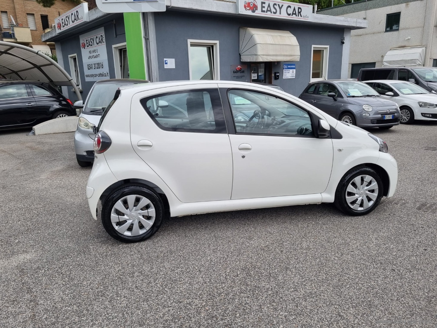Aygo 1.0 12V VVT-i 5p. Lounge MMT - immagine 2
