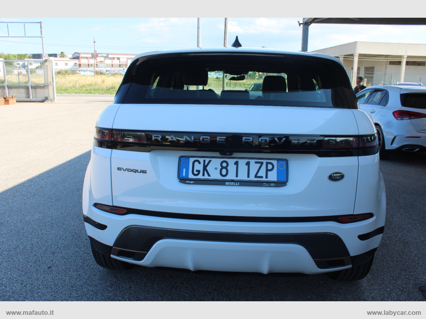 RR Evoque 2.0D I4 163 CV AWD Auto R-D. S - immagine 3