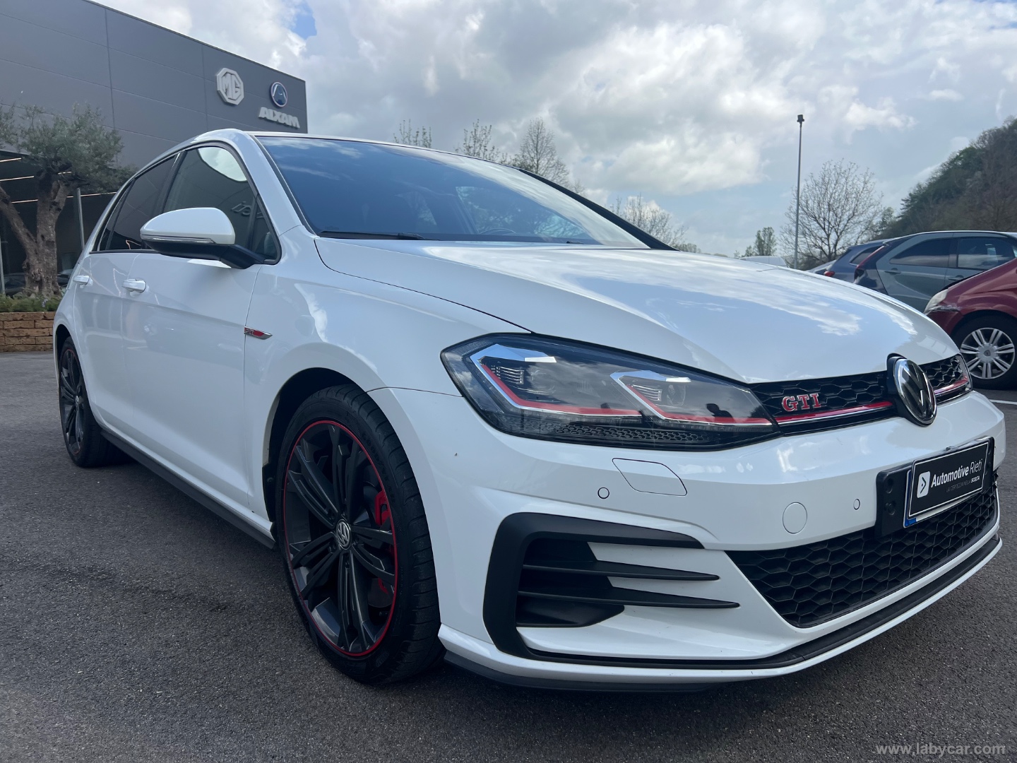 Golf GTI Perf. 2.0 245CV TSI DSG 5p. BMT - immagine 3