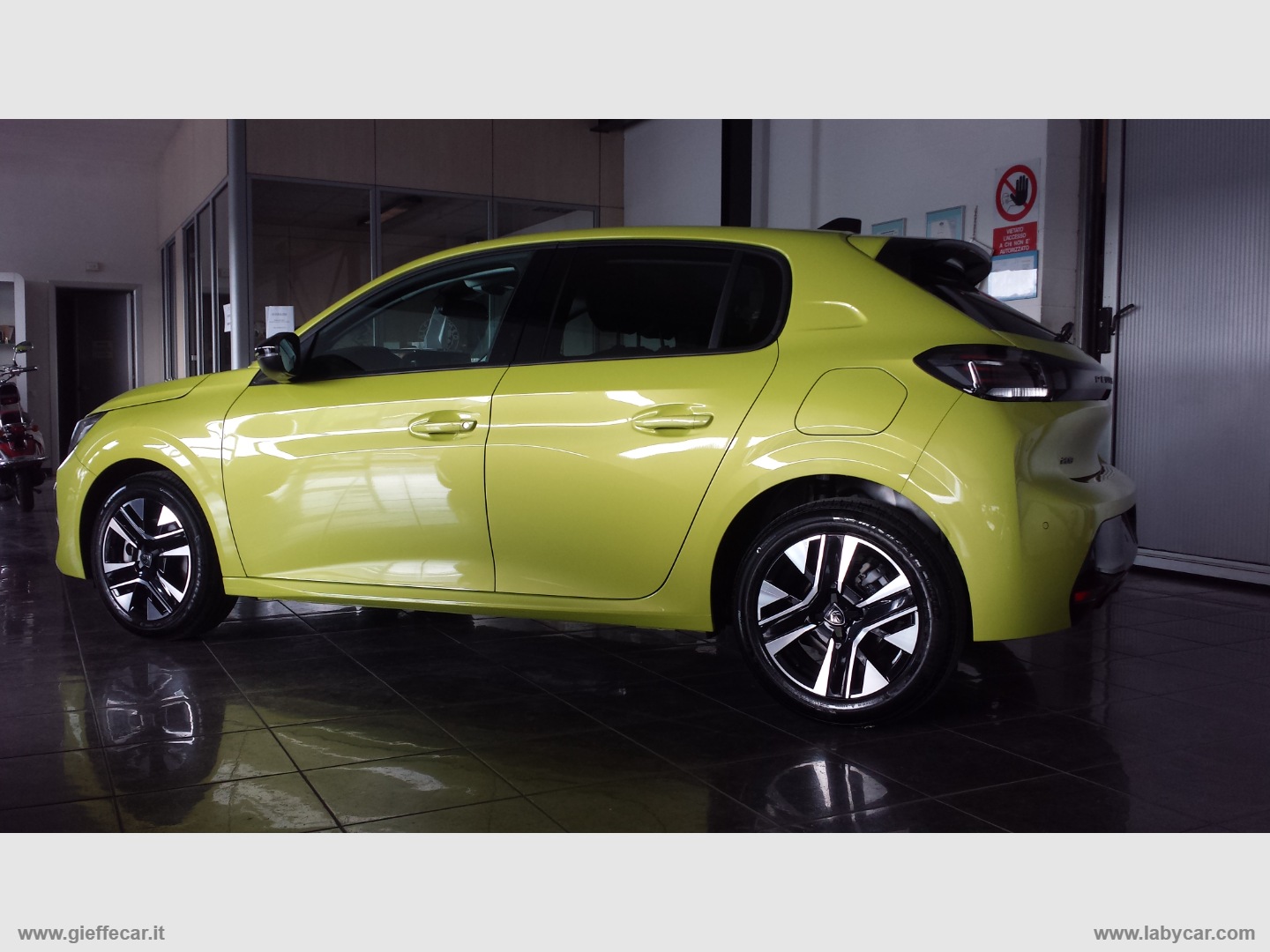 208 Turbo 100 CV 5p. Style - immagine 3