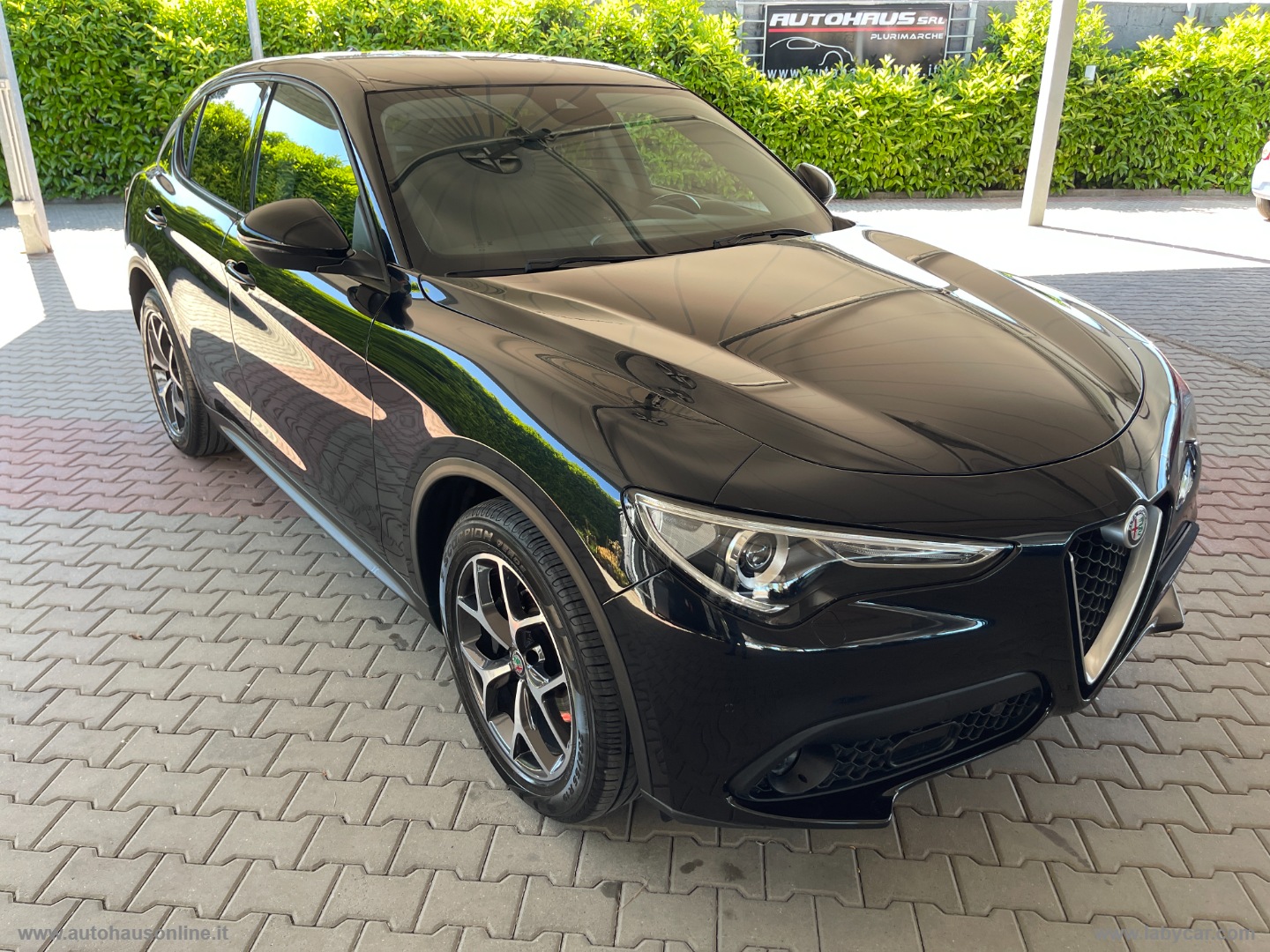 Stelvio 2.2 T.diesel 190CV AT8 RWD Exec. - immagine 3