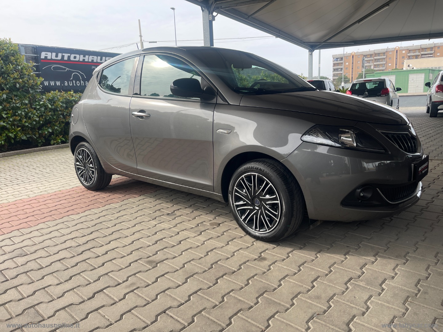 Ypsilon 1.0 FireFly 5p.S&S Hybryd Gold - immagine 3