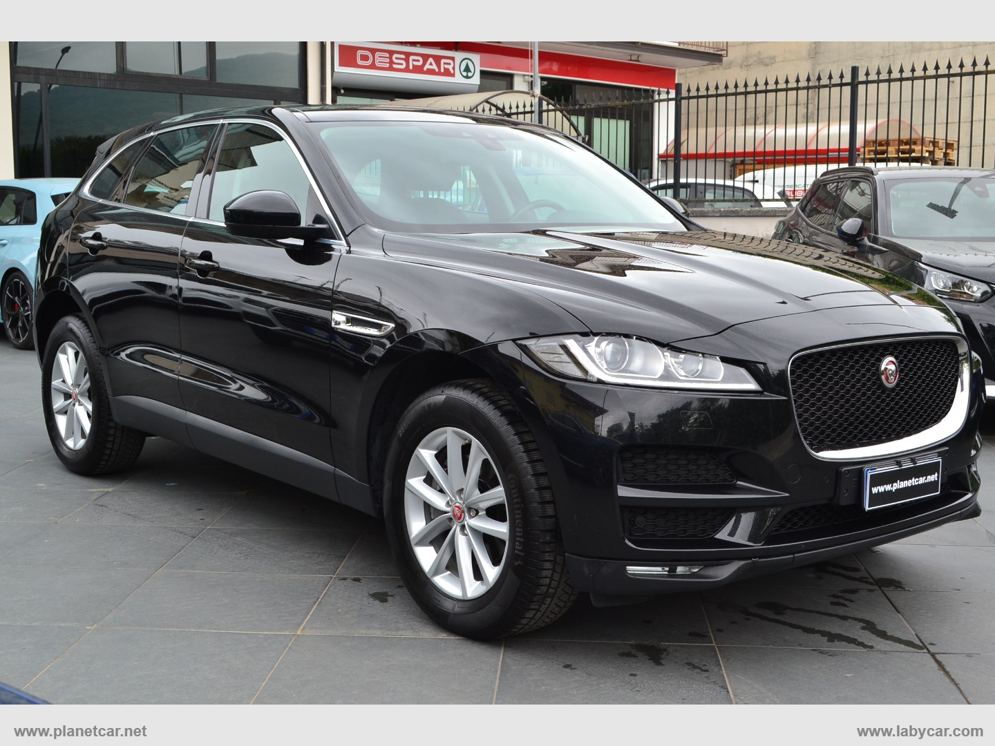 F-Pace 2.0 D 180 CV AWD aut. Prestige - immagine 3