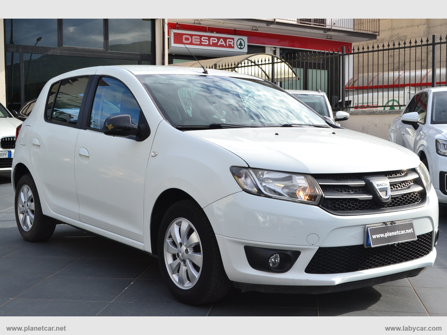 Sandero 1.2 GPL 75 CV Extra - immagine 3