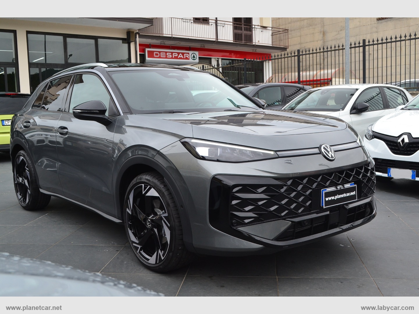 T-Roc 1.5 eTSI ACT 150 CV DSG R-Line - immagine 3