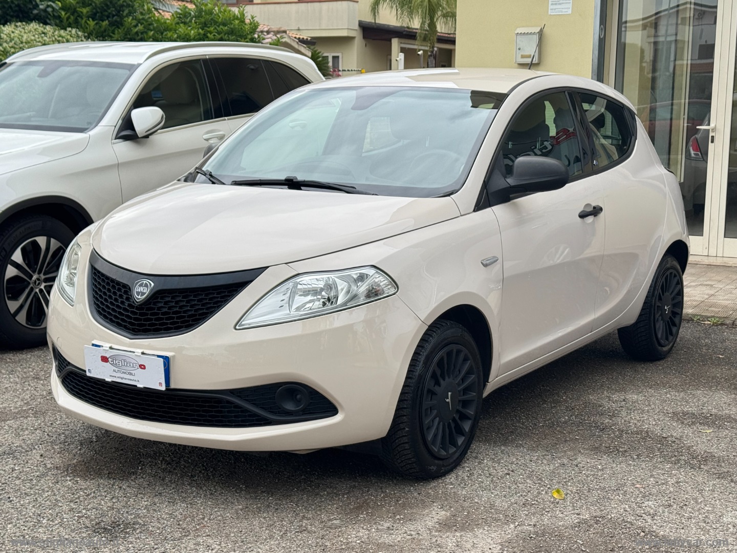 Ypsilon 1.2 69 CV 5p. GPL Ecochic Ele.Bl - immagine 3