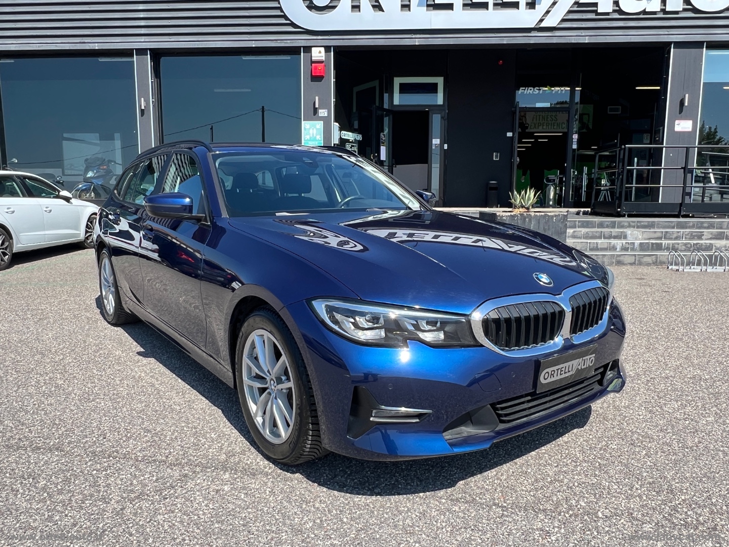 318d Touring Business Advantage aut. - immagine 3