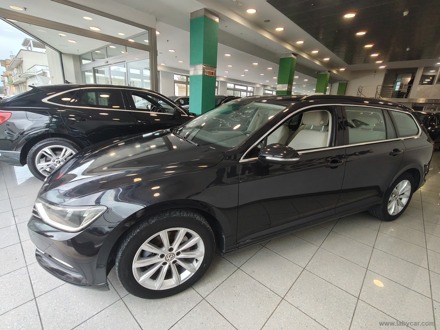 Passat Variant 2.0 TDI DSG Business BMT - immagine 3