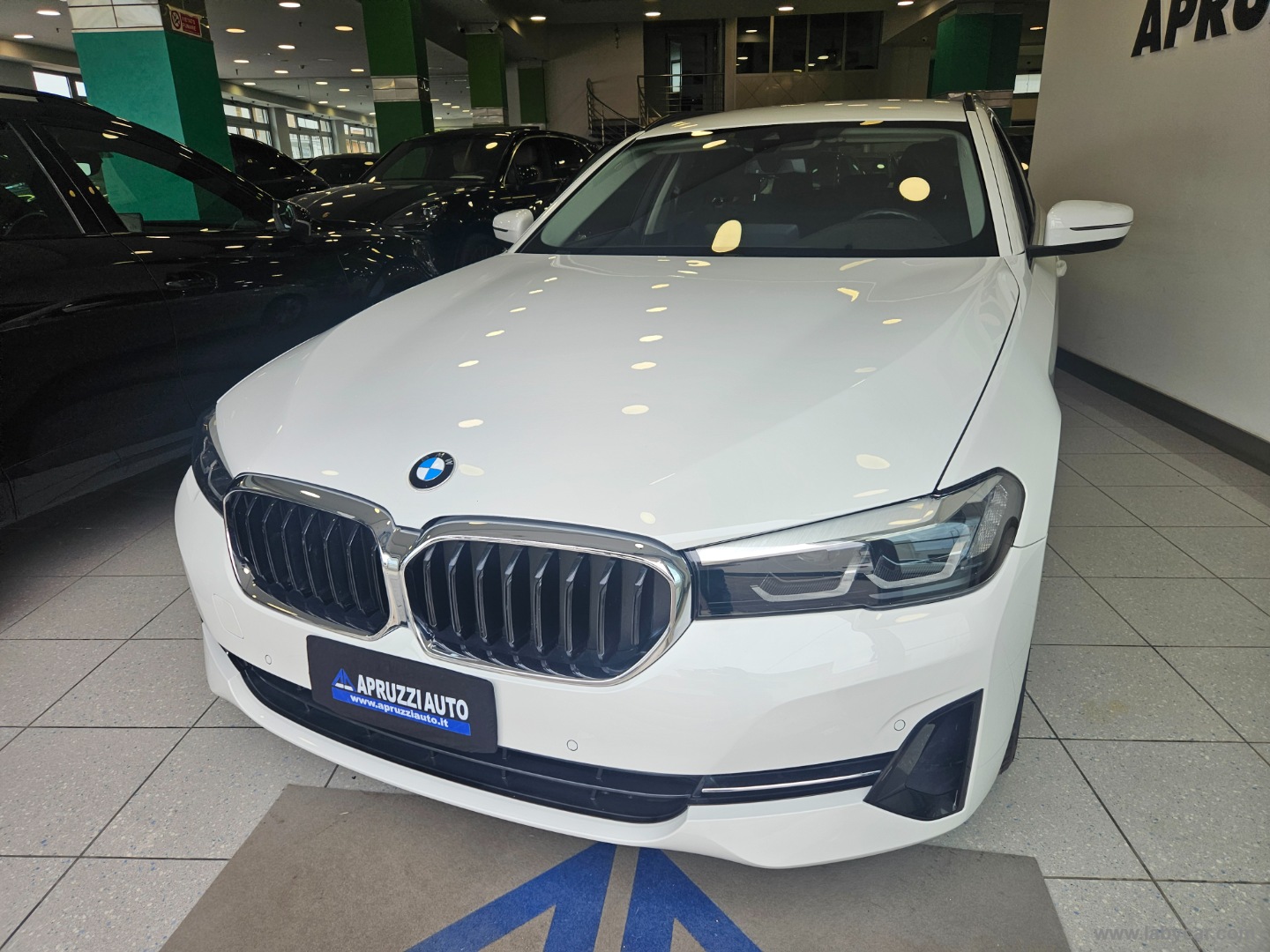 520d 48V Touring Business - immagine 3