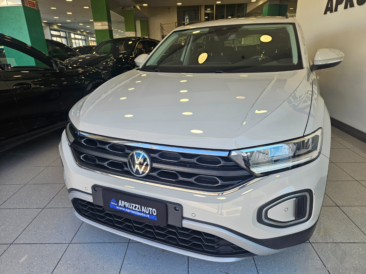 T-Roc 2.0 TDI SCR Life - immagine 3