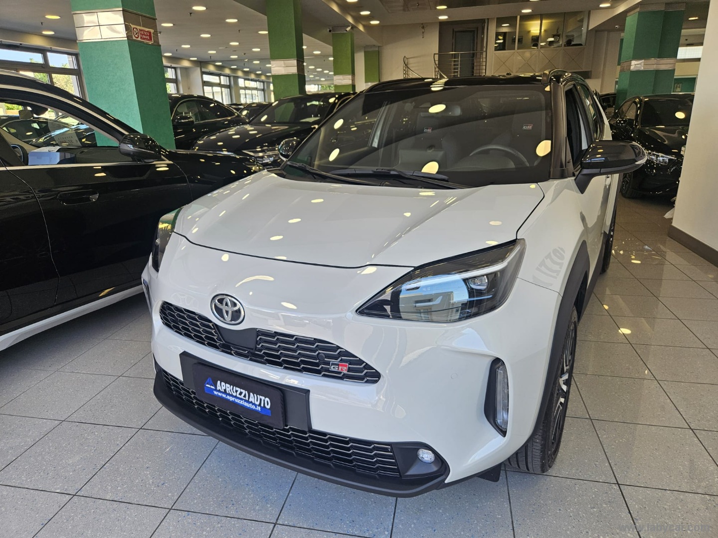 Yaris Cross 1.5 Hybrid 5p.E-CVT GR SPORT - immagine 3
