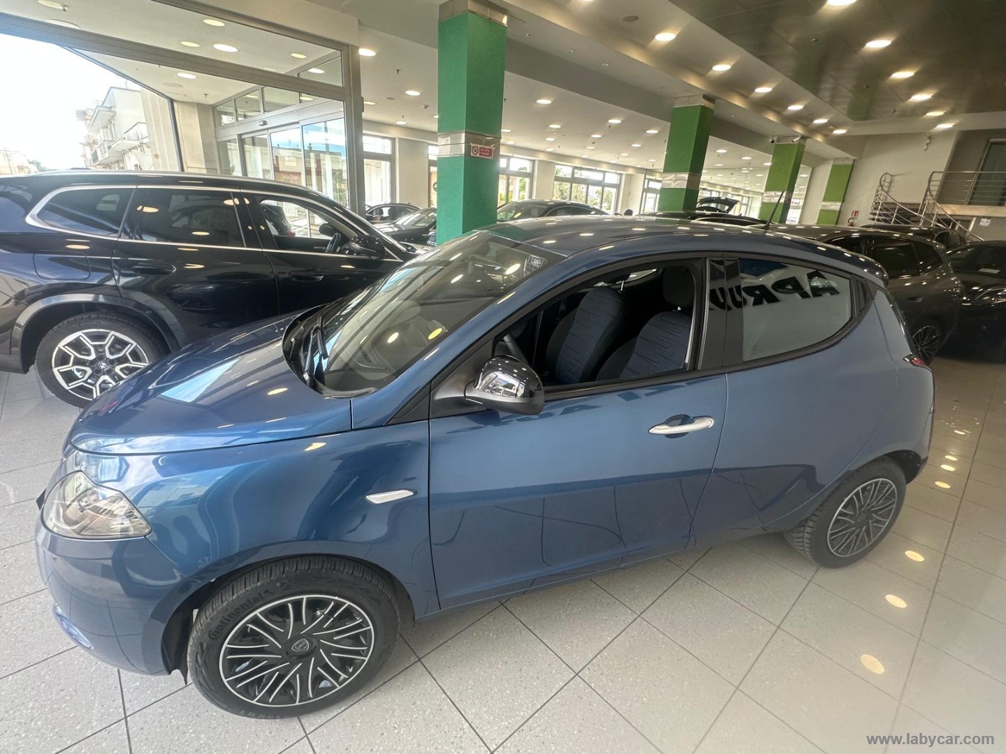 Ypsilon 1.0 FireFly 5p.S&S Hyb. Platino - immagine 3