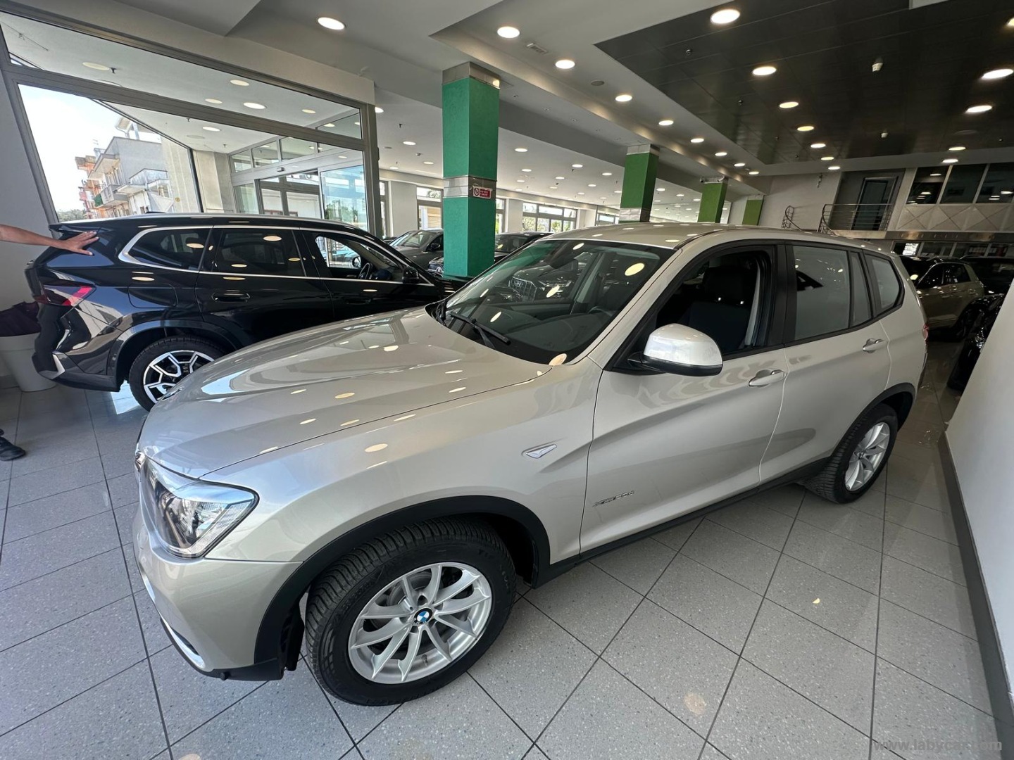 X3 xDrive20d Business aut. - immagine 3
